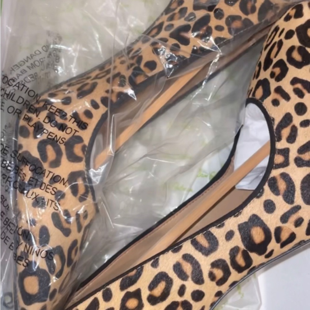 Sam Edelman Beth Leopard Pump